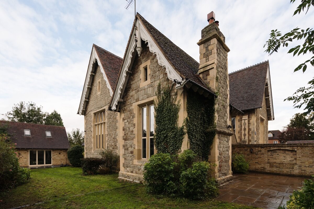 A Colorful Gothic-Style School Conversion in England 22 school conversion england A Colorful Gothic-Style School Conversion in England