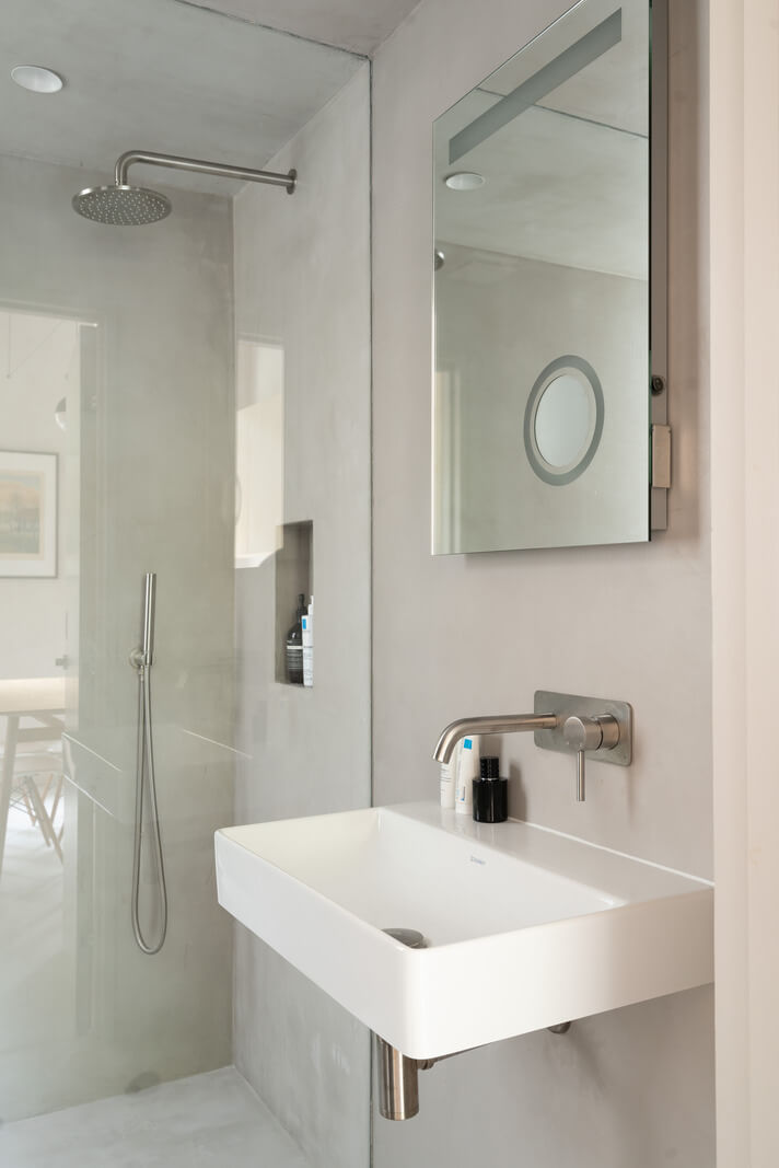 An Award-Winning Shoji-Inspired Loft Apartment in London 9 small light bathroom london loft