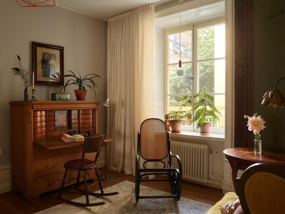 Best of 2024: Home Offices 8 vintage desk