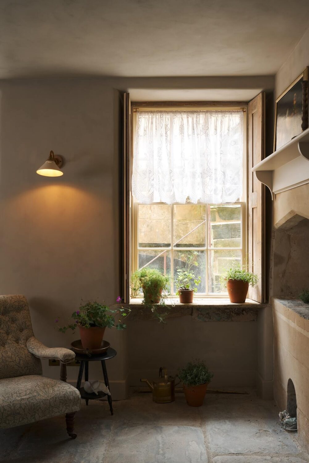 Historic Character in a Georgian Townhouse Basement Kitchen in Bath 7 8.TheClassicEnglishKitchen deVOL LOW RES Historic Character in a Georgian Townhouse Basement Kitchen in Bath