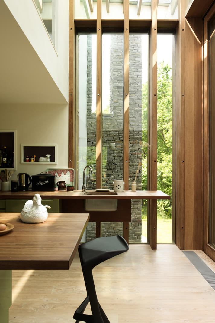 A Magnificent Modern House Cantilevered over the River Ysgir 3 a0O0X00000QXL2KUAX N11 webres A Magnificent Modern House Cantilevered over the River Ysgir