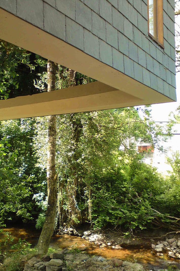 A Magnificent Modern House Cantilevered over the River Ysgir 18 a0O0X00000QXL2KUAX N5 webres A Magnificent Modern House Cantilevered over the River Ysgir