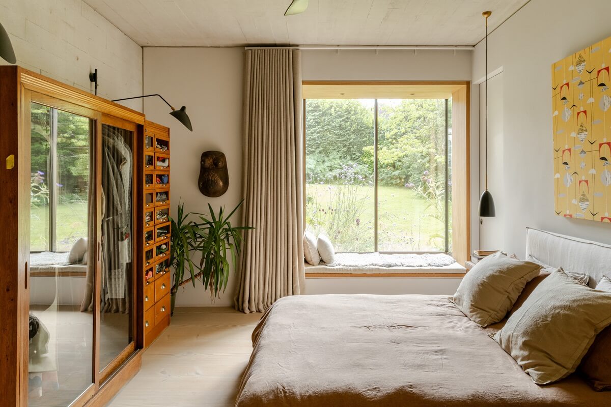 A Contemporary Woodland Retreat in the Heart of East Sussex 12 a0O6700000usXSrEAM N40 webres A Contemporary Woodland Retreat in the Heart of East Sussex
