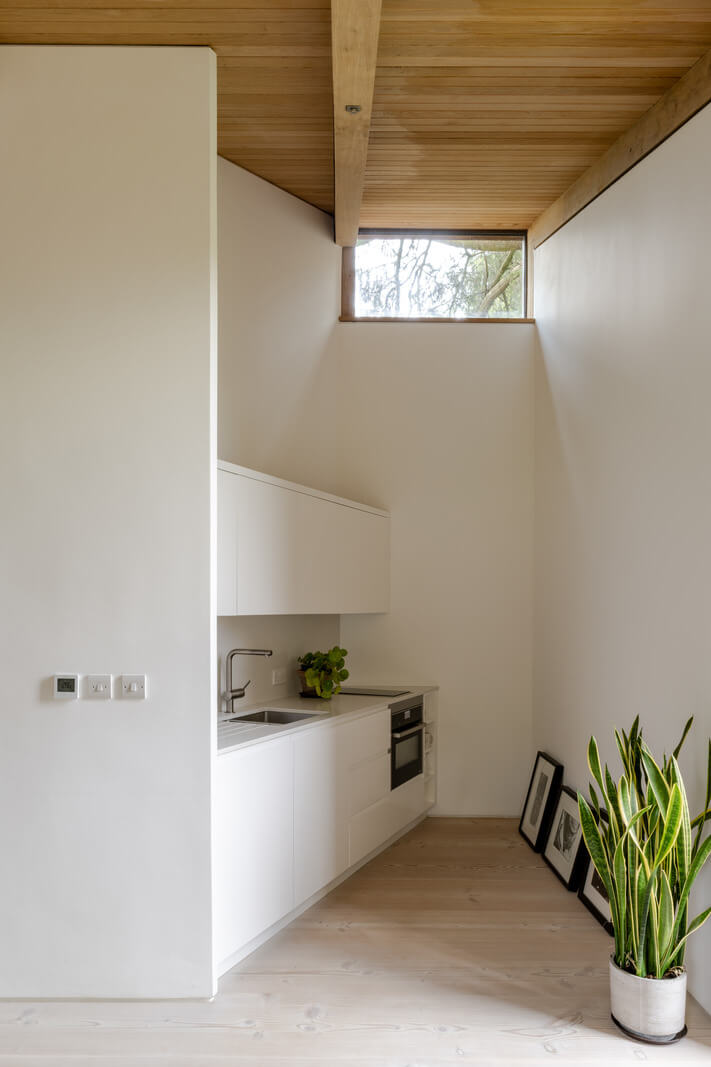 A Contemporary Woodland Retreat in the Heart of East Sussex 22 a0O6700000usXSrEAM N48 webres A Contemporary Woodland Retreat in the Heart of East Sussex