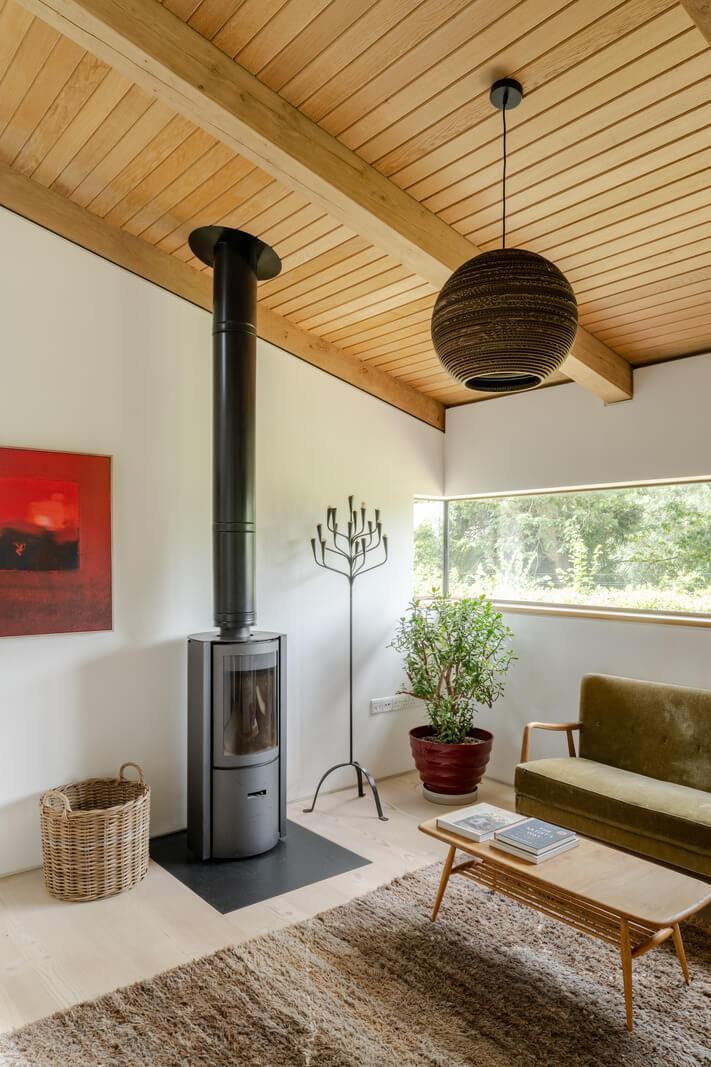 A Contemporary Woodland Retreat in the Heart of East Sussex 18 a0O6700000usXSrEAM N49 webres A Contemporary Woodland Retreat in the Heart of East Sussex