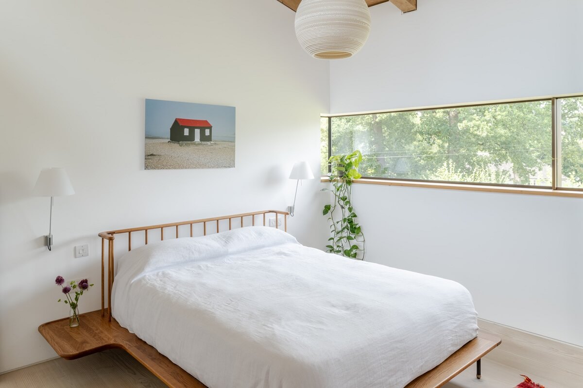 A Contemporary Woodland Retreat in the Heart of East Sussex 24 a0O6700000usXSrEAM N56 webres A Contemporary Woodland Retreat in the Heart of East Sussex