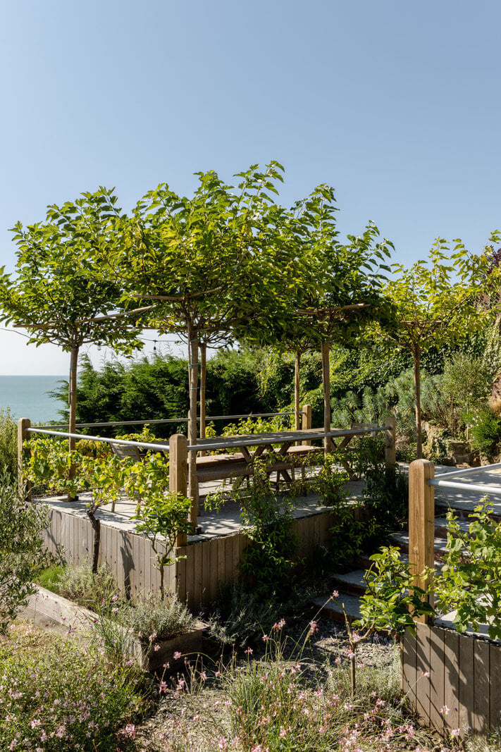 A Grand Victorian House with Modern Interiors and Channel Views 21 a0OP6000003gs3tMAA N30 webres A Grand Victorian House with Modern Interiors and Channel Views