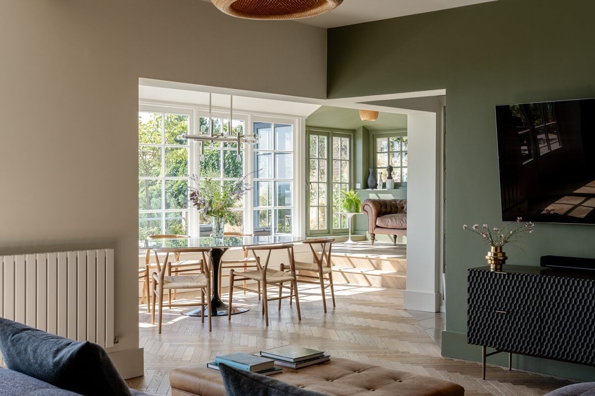 A Grand Victorian House with Modern Interiors and Channel Views 6 a0OP6000003gs3tMAA N52 webres A Grand Victorian House with Modern Interiors and Channel Views