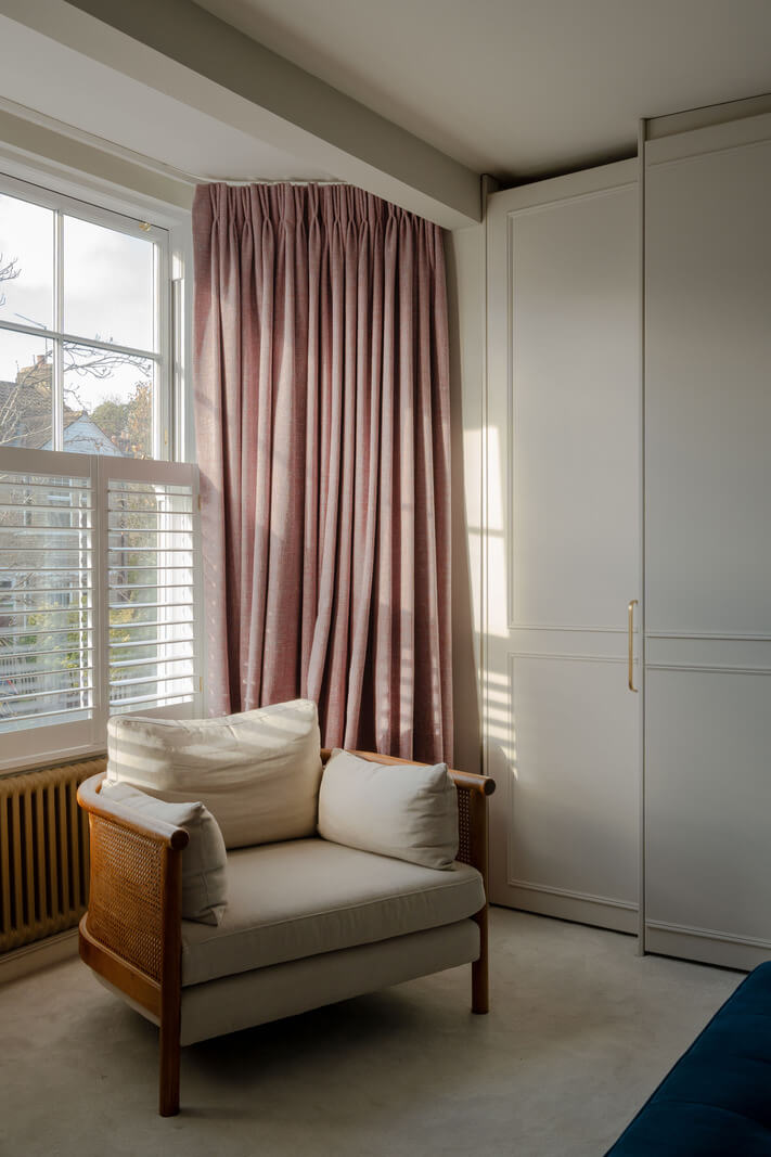 A Colorful Edwardian Family Home in London 14 bedroom seating