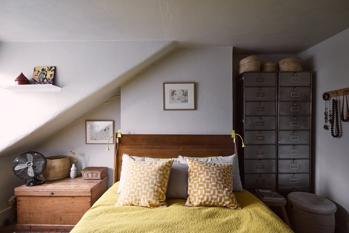 A Grand Victorian House with Many Period Features and a Lush Garden 27 bedroom slanted ceiling