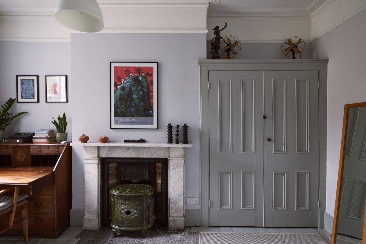 A Grand Victorian House with Many Period Features and a Lush Garden 24 bedroom vintage desk fireplace and built in wardrobes