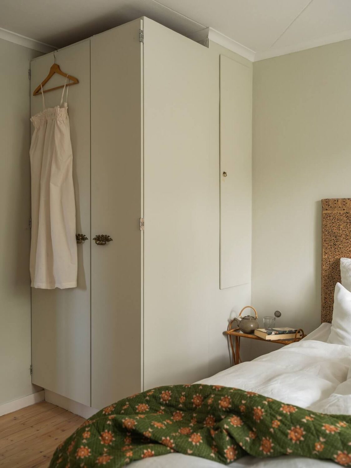 A Romantic 1920s Villa with Views of the Lake 20 bedroom wardrobes