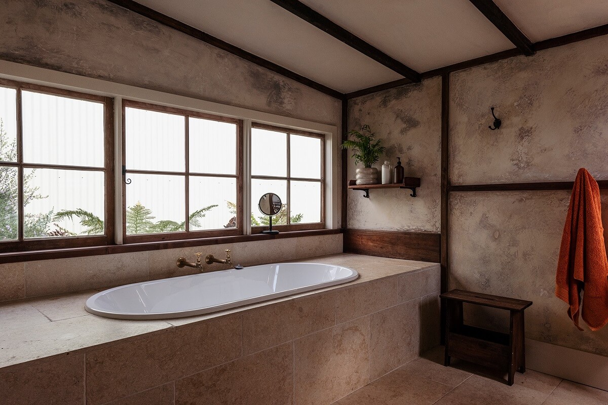A Cozy Rustic Shipbuilder's Cottage in Northern Tasmania 14 built in bath under window A Cozy Rustic Shipbuilder's Cottage in Northern Tasmania