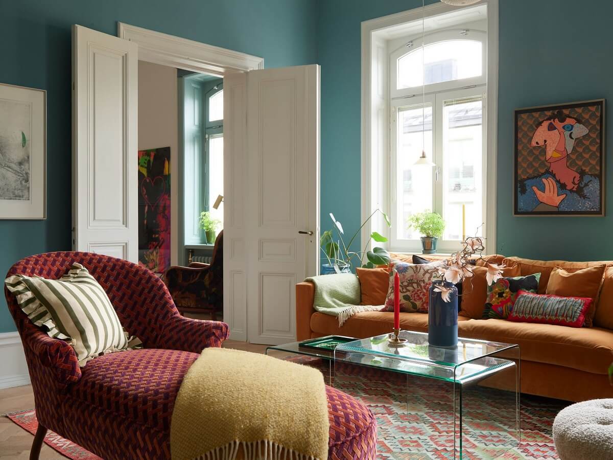 A Colorful Turn-of-the-Century Family Apartment in Stockholm 6 colorful furniture blue living room