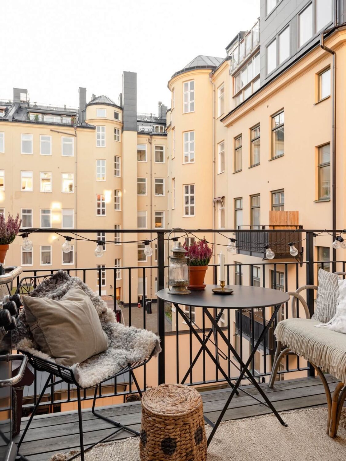 An 1890s Stockholm Apartment with a Blue Bedroom 16 courtyard balcony