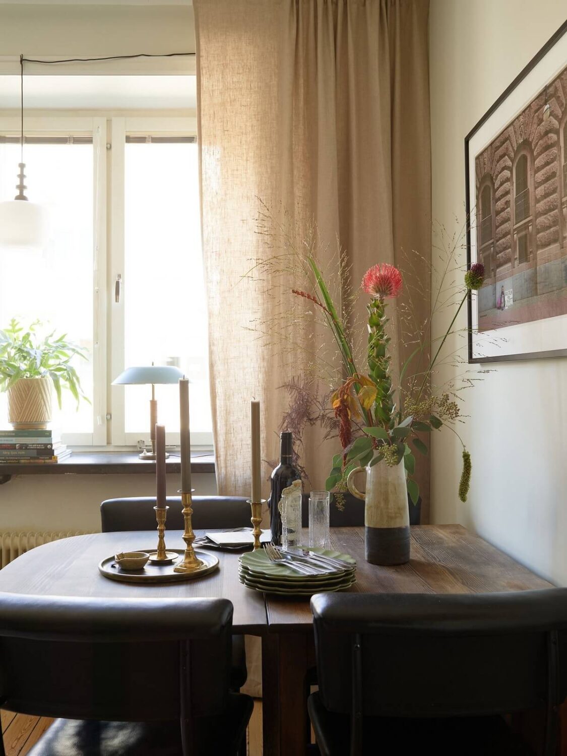 A Lovely Apartment Owned By The Same Family for Almost 100 Years 5 dining table