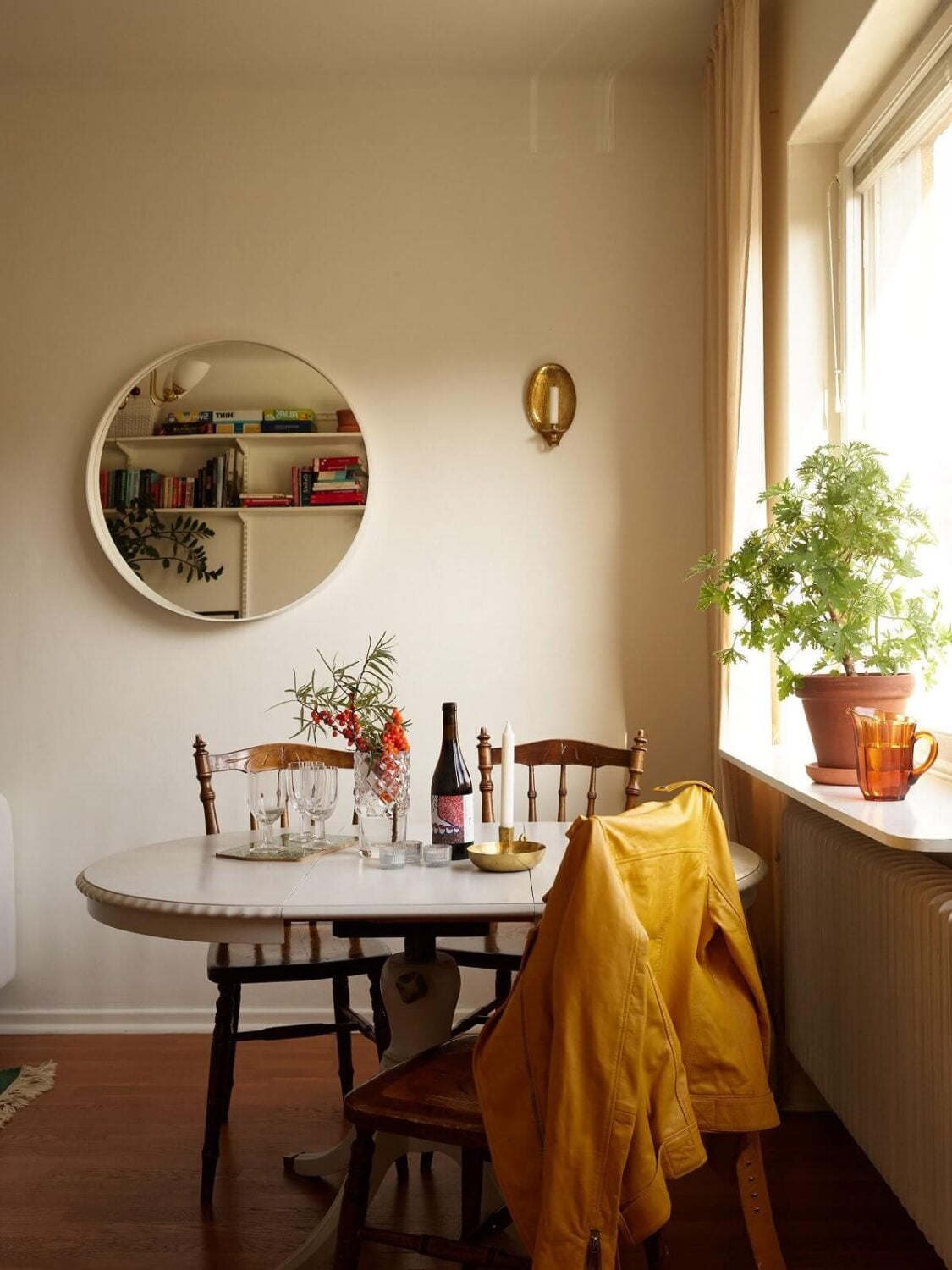 A Small 1930s Swedish Apartment with a Yellow Floral Hall 6 dining table in living room