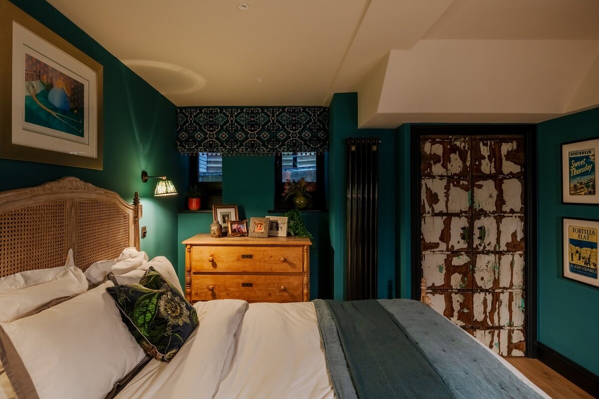 Eclectic Interiors in a Historic Bristol Apartment 18 emerald green bedroom