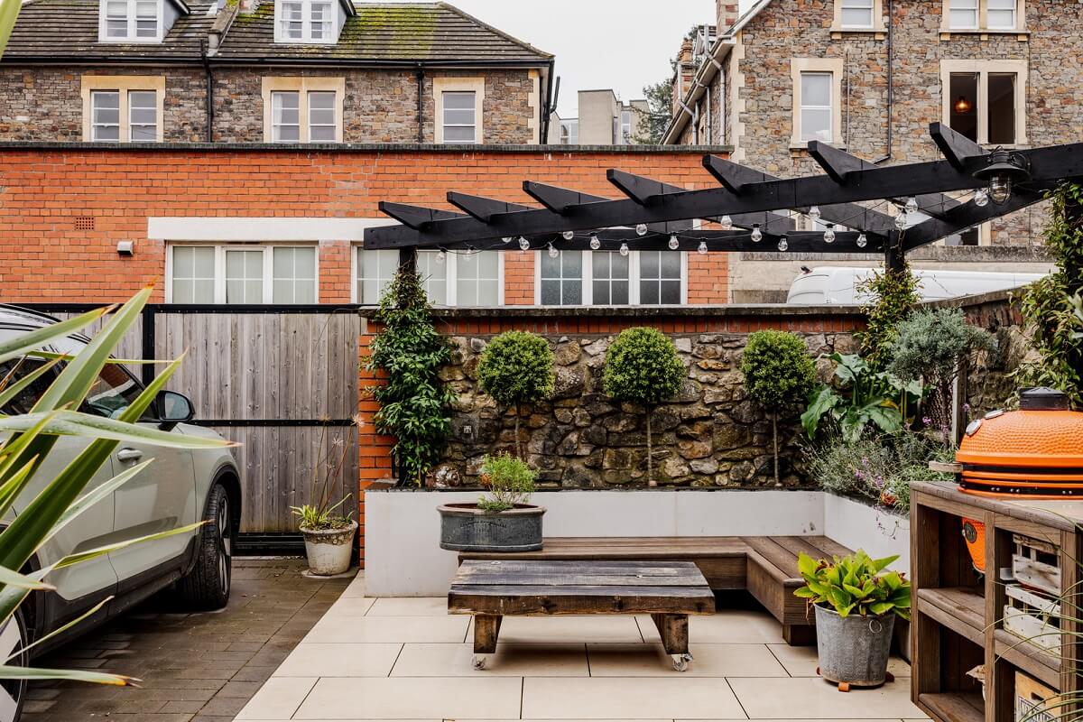 Eclectic Interiors in a Historic Bristol Apartment 25 garden pergola