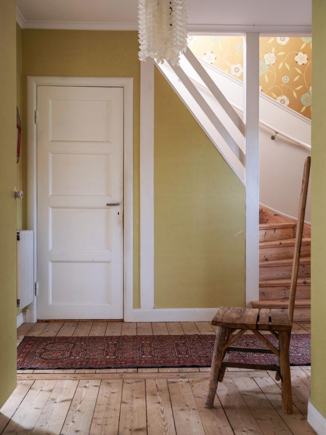 A Romantic 1920s Villa with Views of the Lake 15 hallway gold walls A Romantic 1920s Villa with Views of the Lake