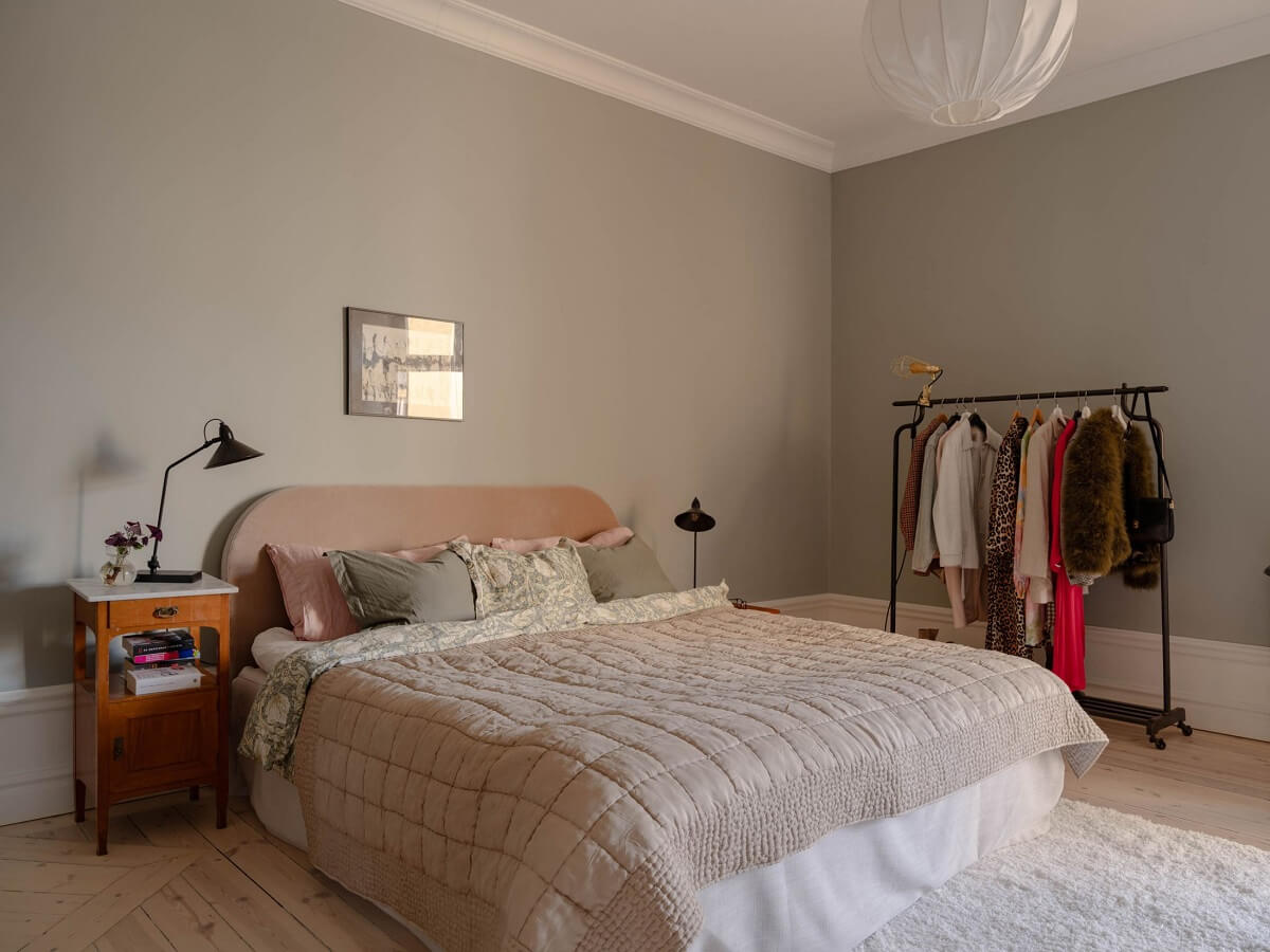 A Spacious Stockholm Apartment with Light Gray Walls 18 scandi bedroom light gray walls