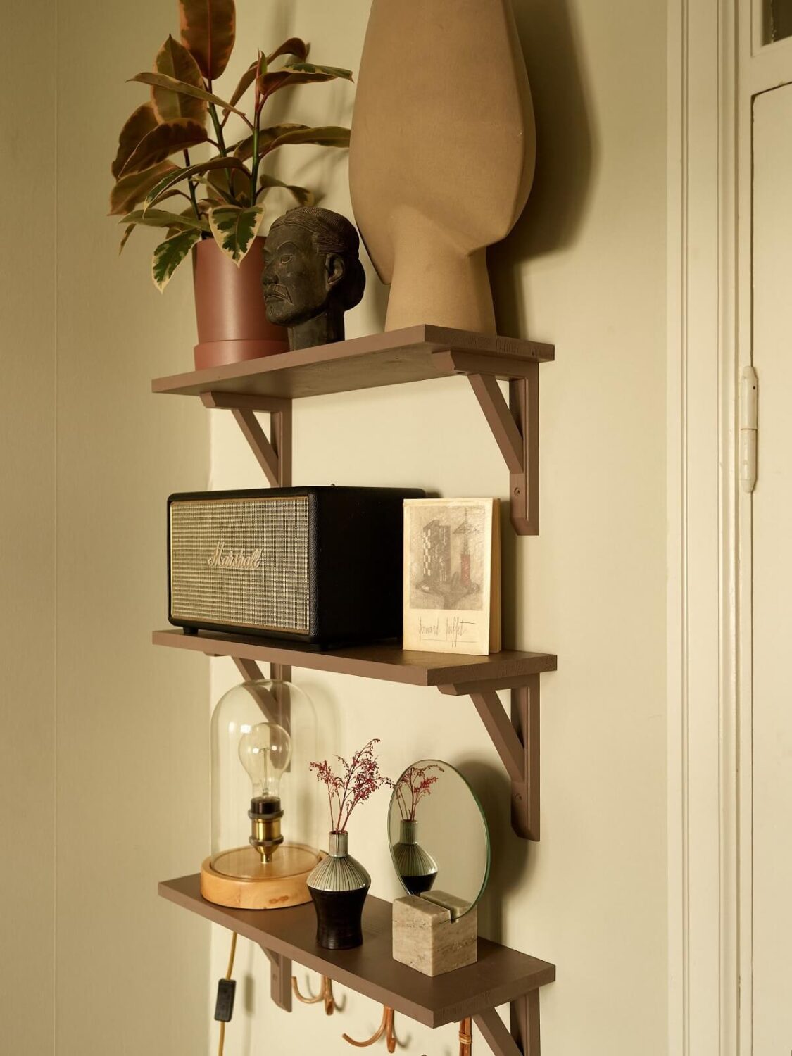 A Lovely Apartment Owned By The Same Family for Almost 100 Years 19 shelves A Lovely Apartment Owned By The Same Family for Almost 100 Years