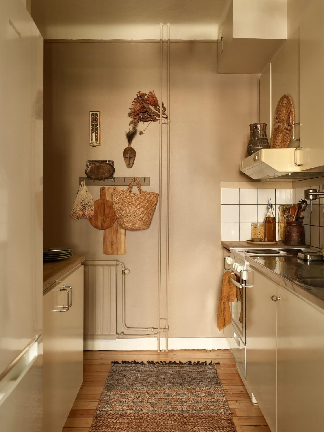 A Lovely Apartment Owned By The Same Family for Almost 100 Years 11 small kitchen