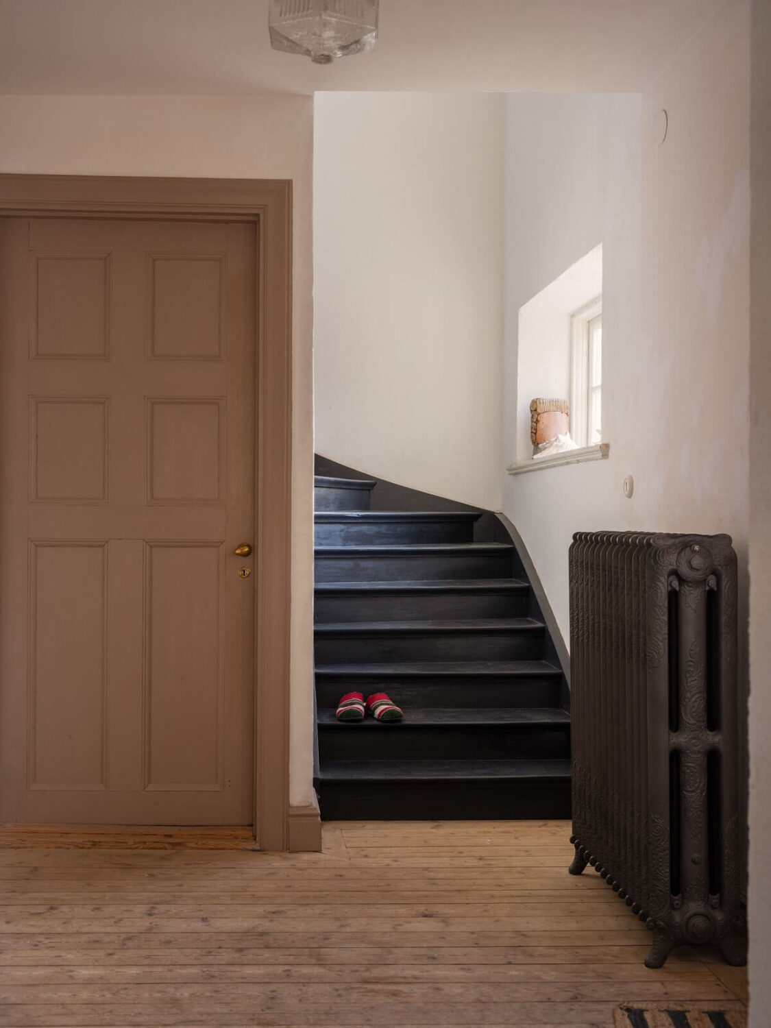A Bohemian-Style House on the Estate of a Swedish Castle 14 staircase