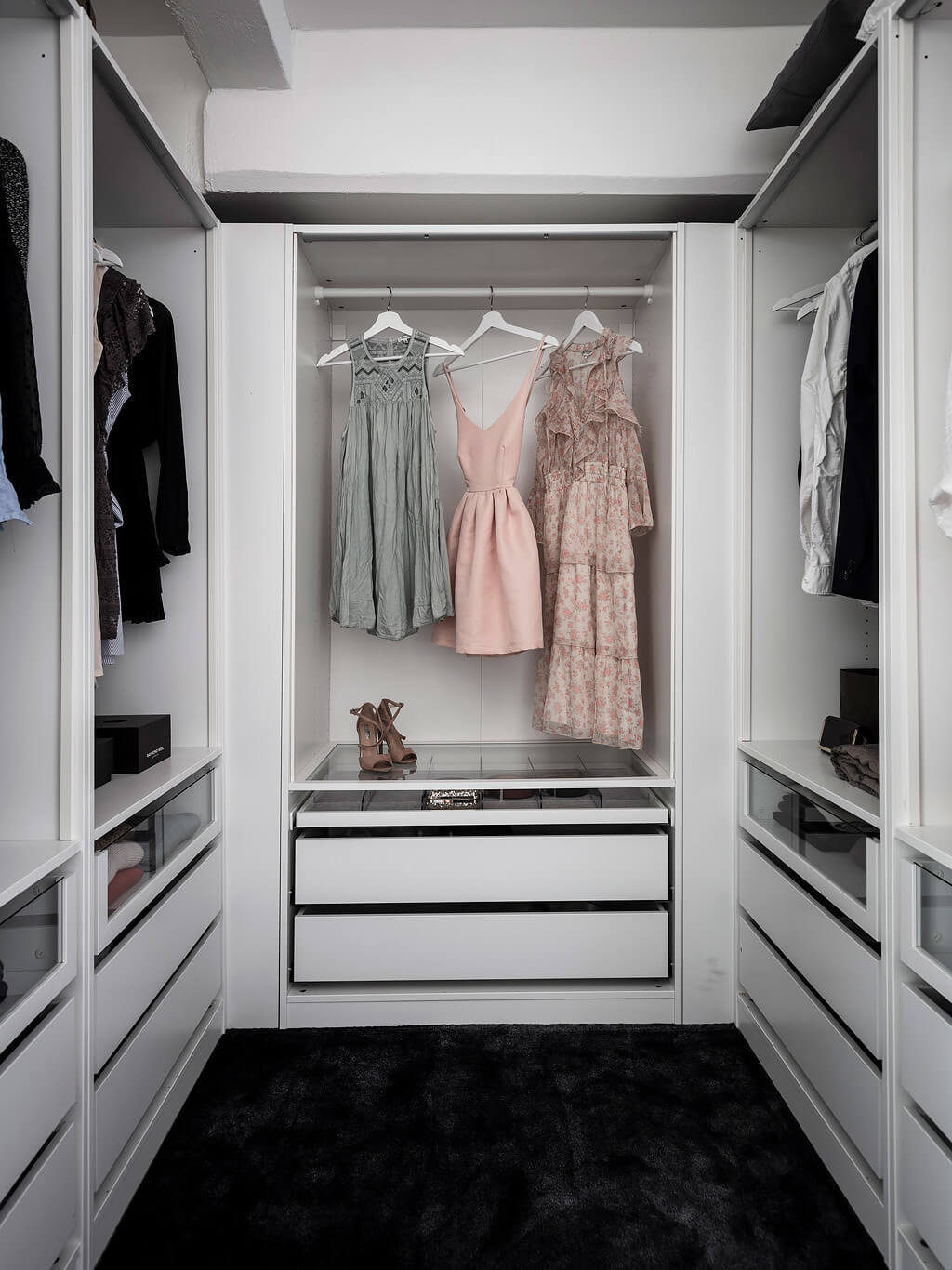 A Scandinavian Loft in an Old Industrial Building 20 walk in closet A Scandinavian Loft in an Old Industrial Building