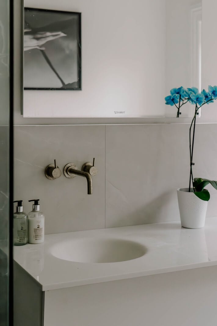 A Grand Arts and Crafts House in London 17 wall mounted fittings bathroom