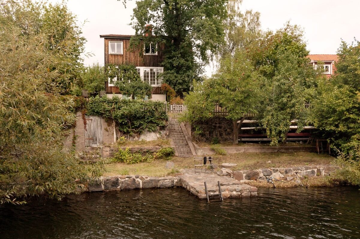 A Romantic 1920s Villa with Views of the Lake 24 wooden swedish house