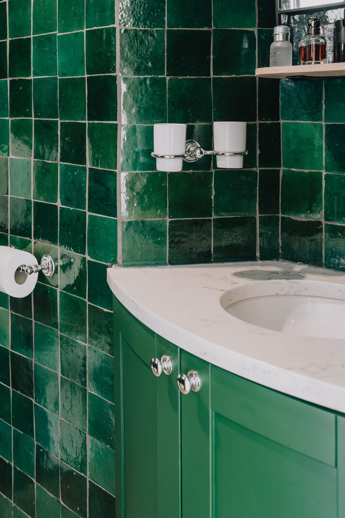 Countryside Charm in a London Apartment in a Former Ale House 19 bathroom detail with dark green tiles