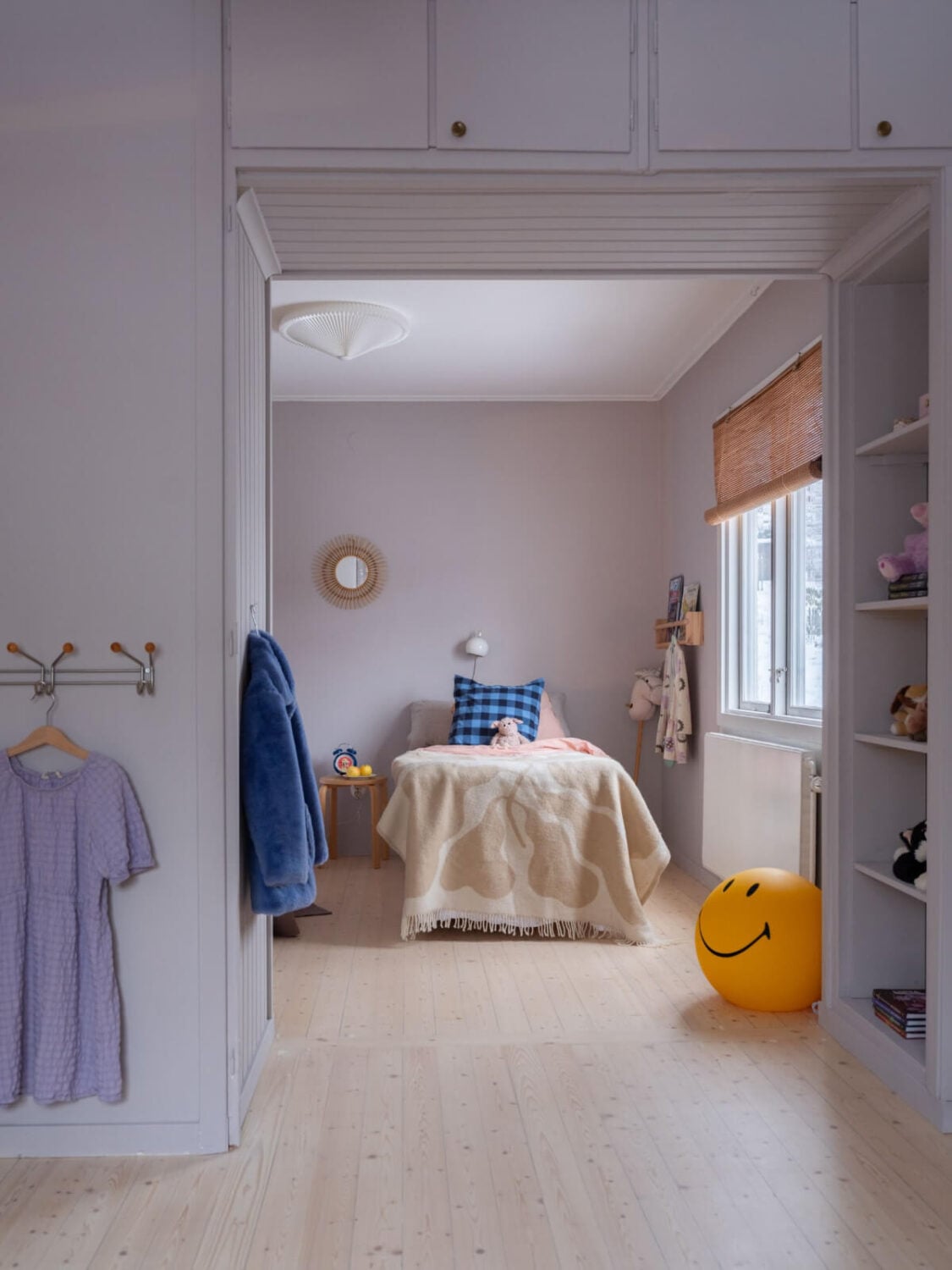A Beautiful Midcentury Family Home South of Stockholm 21 lavender childrens bedroom