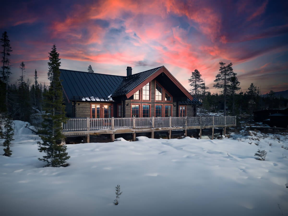 A Warm and Inviting Mountain House in Sweden 15 log house in sweden