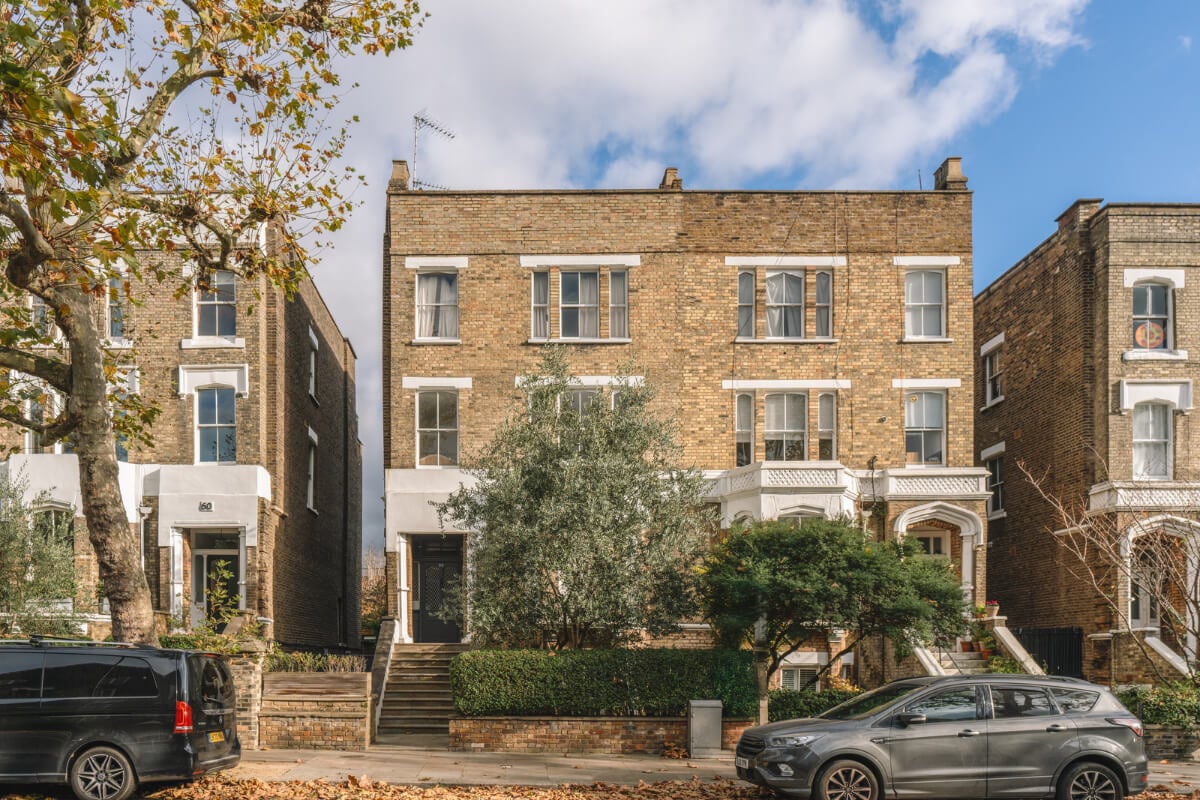 A Charming Garden Apartment in North Kensington 26 london apartment