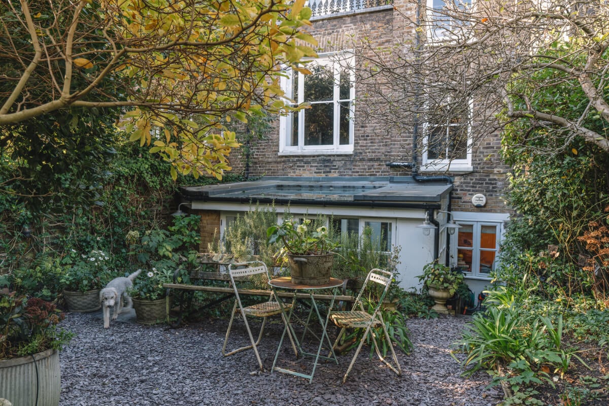 A Charming Garden Apartment in North Kensington 19 london garden