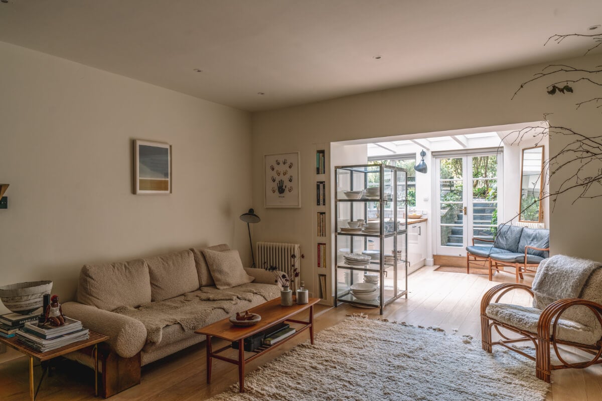 A Charming Garden Apartment in North Kensington 4 open plan living space