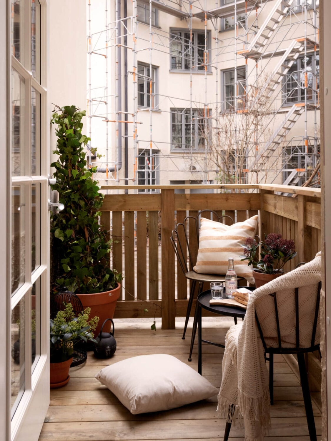 A Calm and Contemporary Apartment in a Former Office Space 14 small wooden courtyard terrace