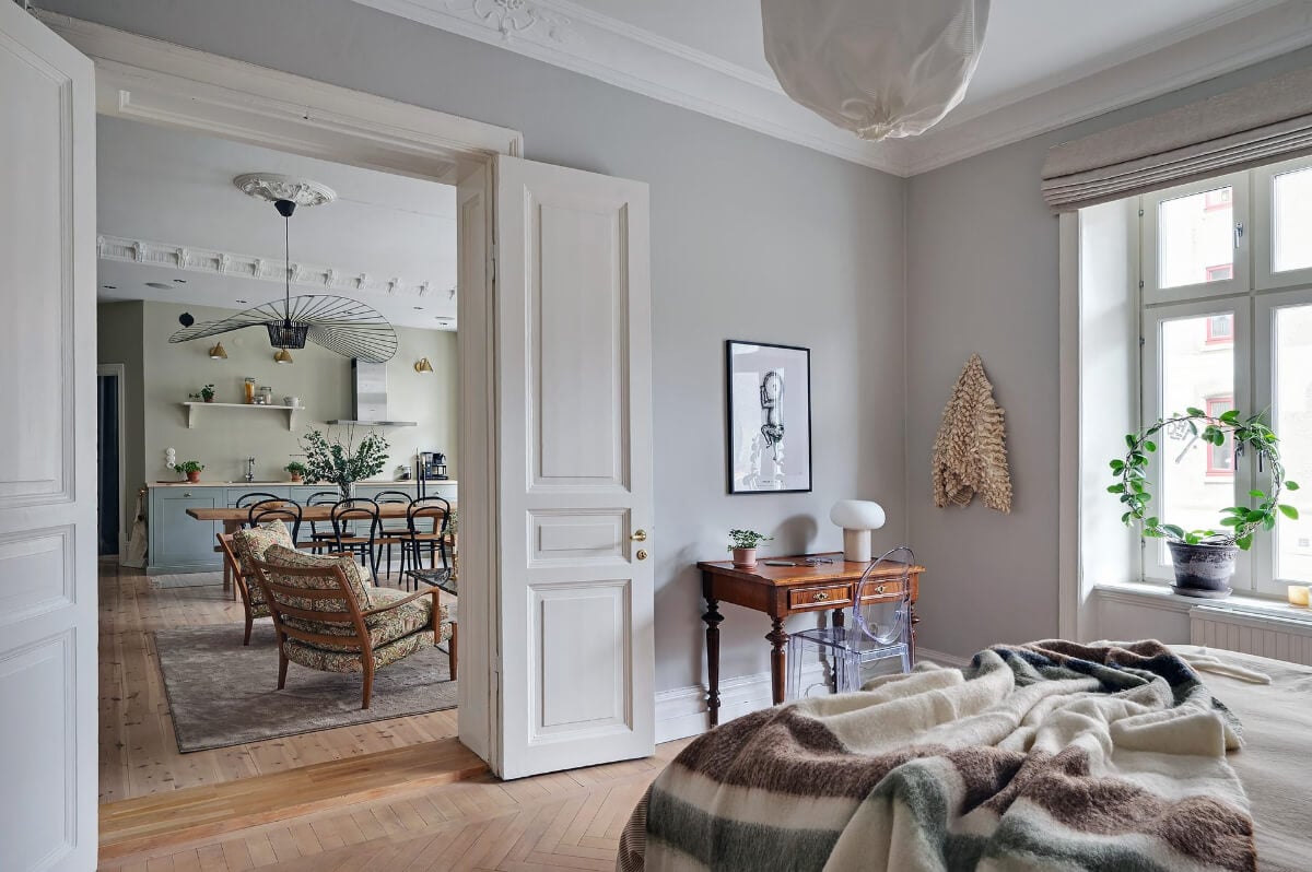 A Swedish Apartment with an Open Living Space and Period Features 22 antique desk bedroom