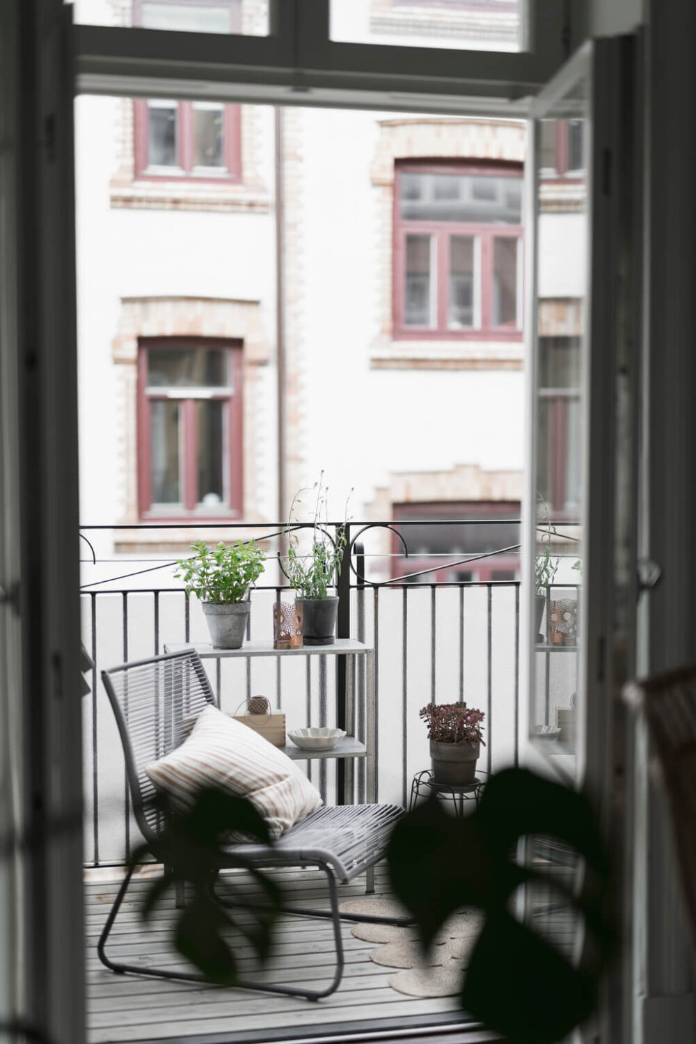 Period Features and Contemporary Solutions in Gothenburg 4 balcony