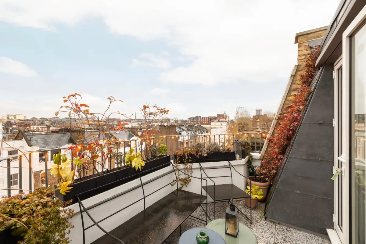A Beautiful Duplex Apartment in a Notting Hill Townhouse 12 balcony