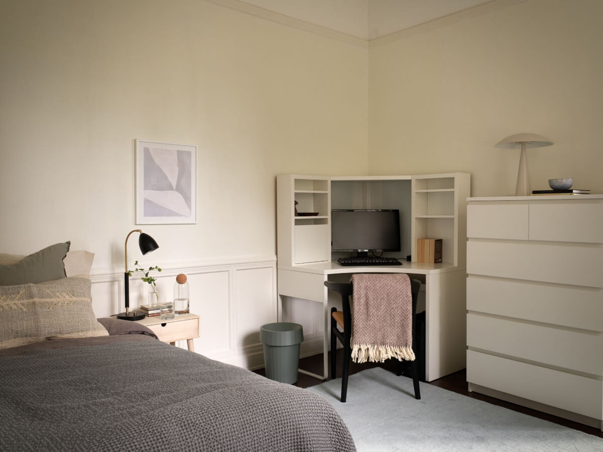A Grand Early 20th-Century Apartment in Stockholm 25 bedroom corner desk