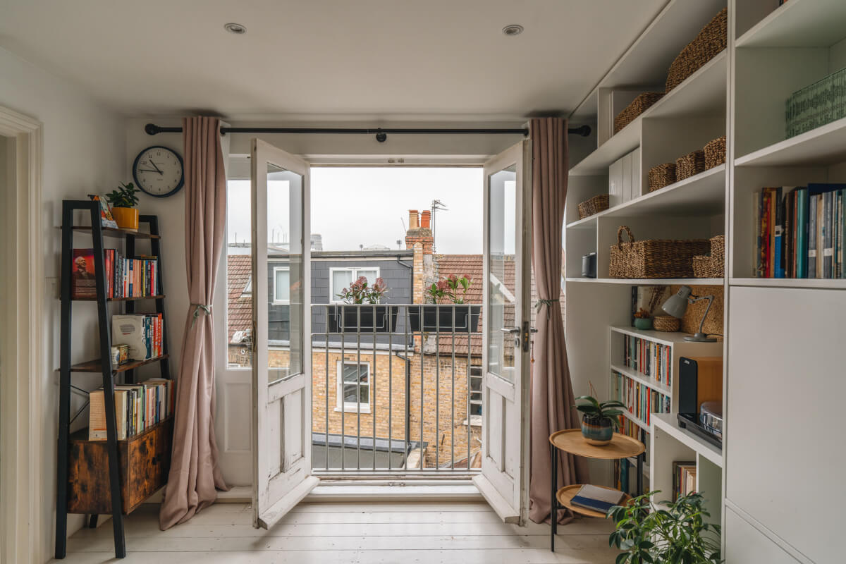 A Charming Light Edwardian House with a Tiny Garden 17 bedroom french window