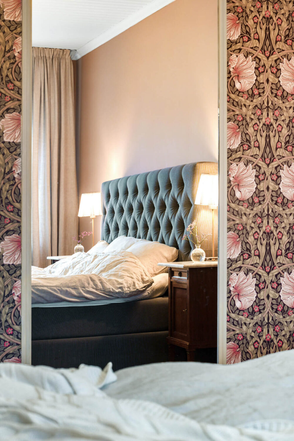A Charming Home with Lake Views South of Stockholm 18 bedroom mirror william morris wallpaper