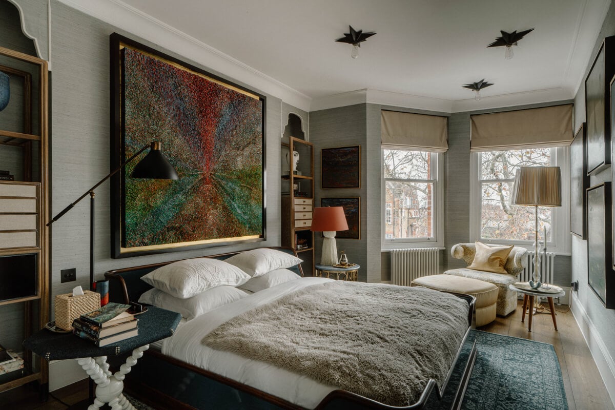 A Cozy Art-Filled Attic Apartment in London 16 bedroom with bay window