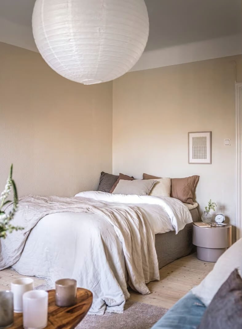 A Beige Studio Apartment with a Bright Kitchen 4 beige studio apartment