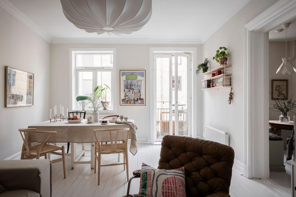 White-Painted Floorboards in a Turn-of-the-Century Apartment 5 bright living space
