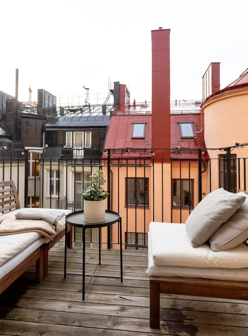 A Stylish Two-Bedroom Apartment in Stockholm 17 courtyard balcony