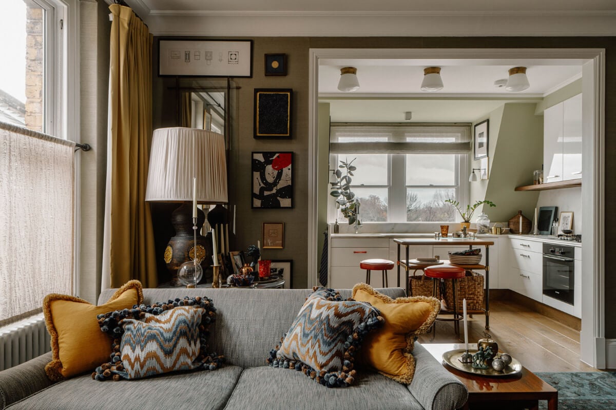 A Cozy Art-Filled Attic Apartment in London 3 cozy art filled open plan living space