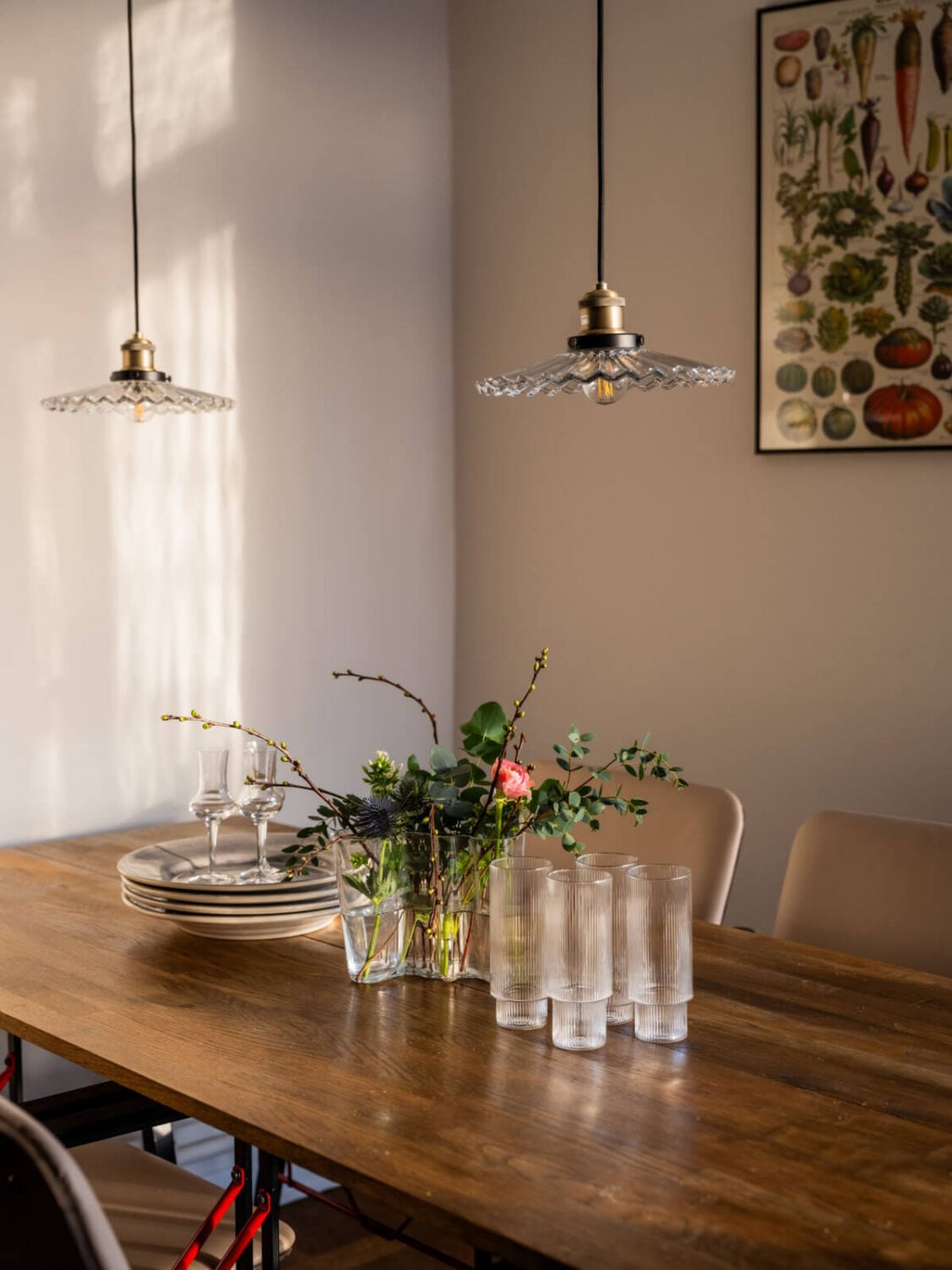 A Light, Renovated Two-Bedroom Apartment in Stockholm 6 dining table pendant lights